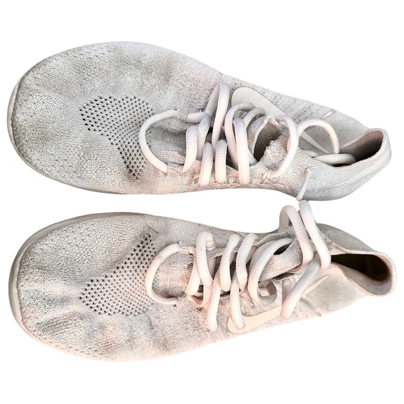 Nike Free Rn Flyknit 2017 - White/White-Pure Platinum- woman’s size 7 Pre Loved - Picture 3 of 7